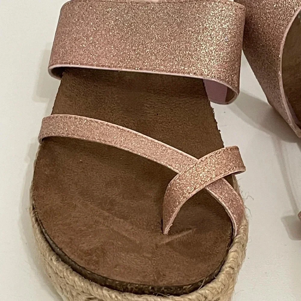 Madden Girl Metallic Rose Gold Espadrilles Sandal Size 7.5 platform